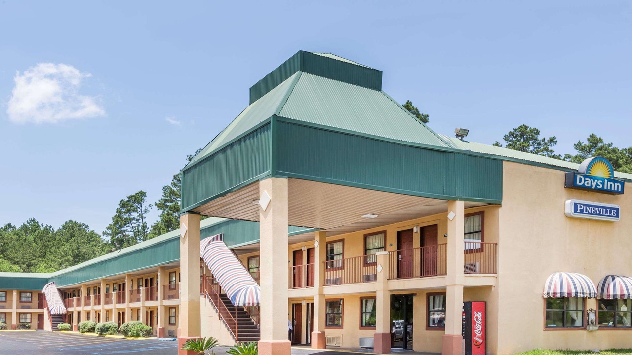Photo of Buildings in Pineville