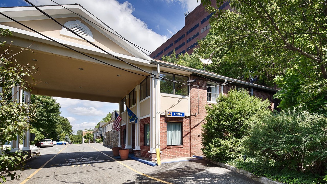 Photo of Buildings in Fort Lee