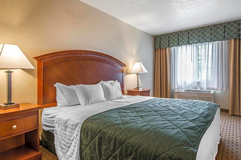Photo of Bedroom in Fort Morgan