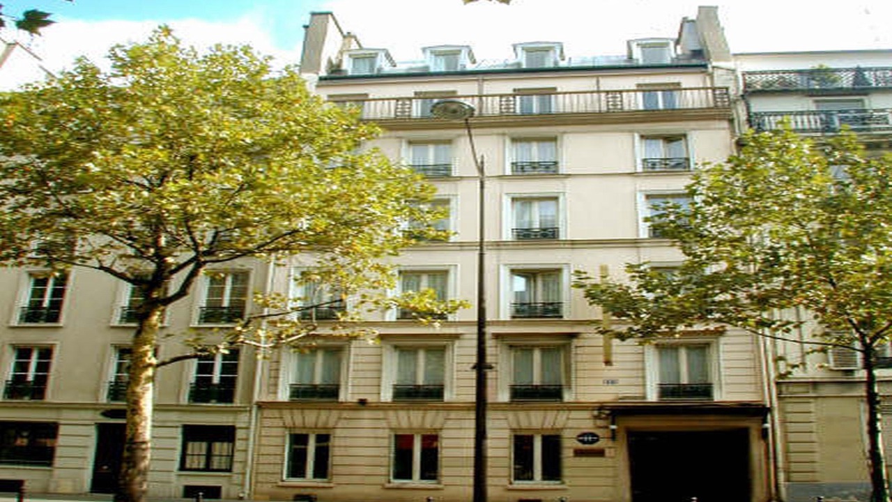 Photo of Buildings in Val-de-Grace