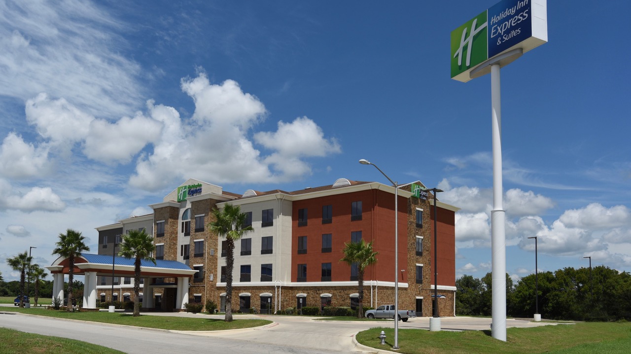 Photo of Buildings in Seguin