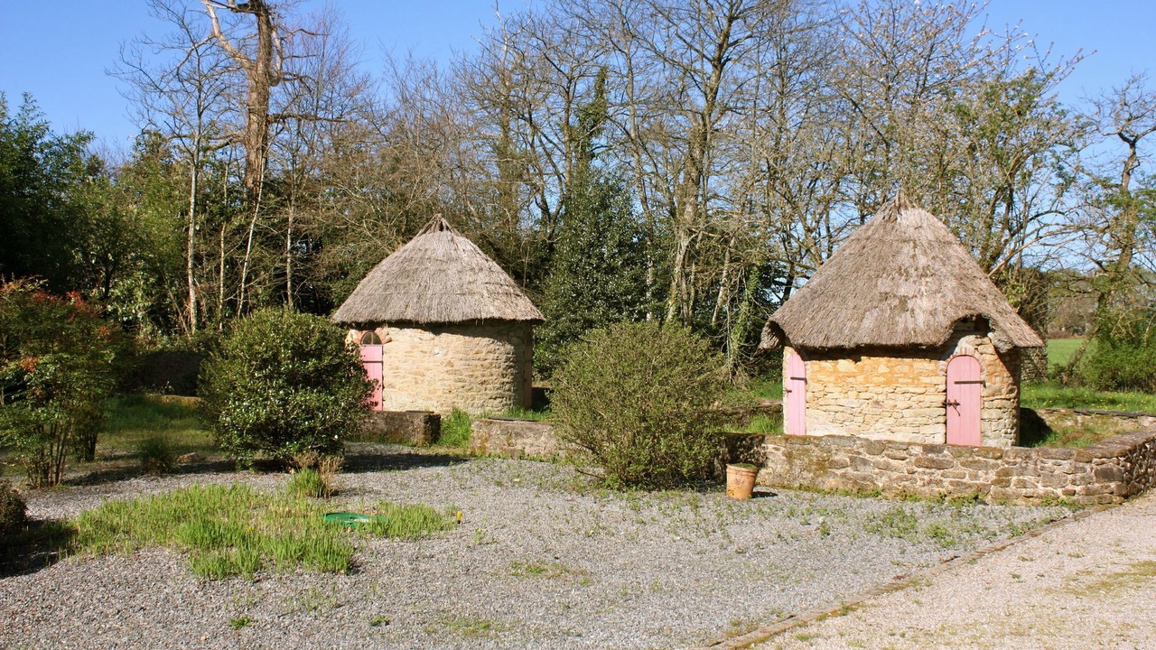 Photo of Buildings in Nivillac
