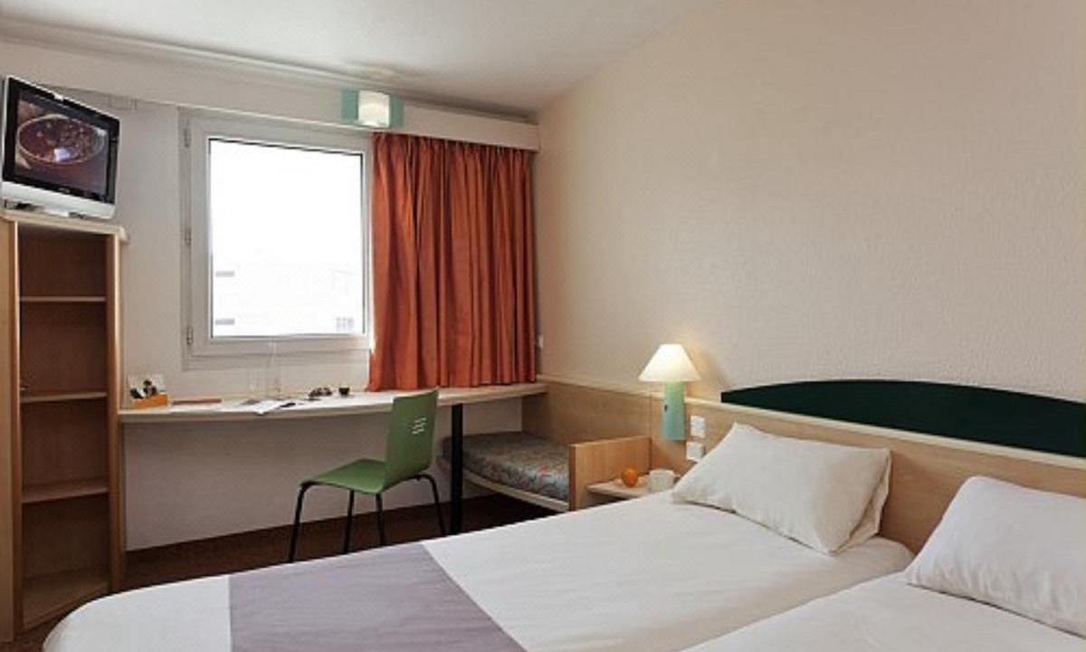 Photo of Bedroom in Douai