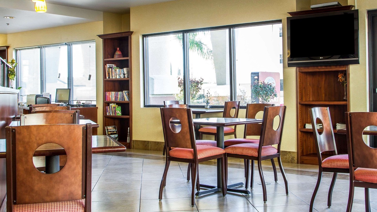 Photo of Livingroom in Nut Tree