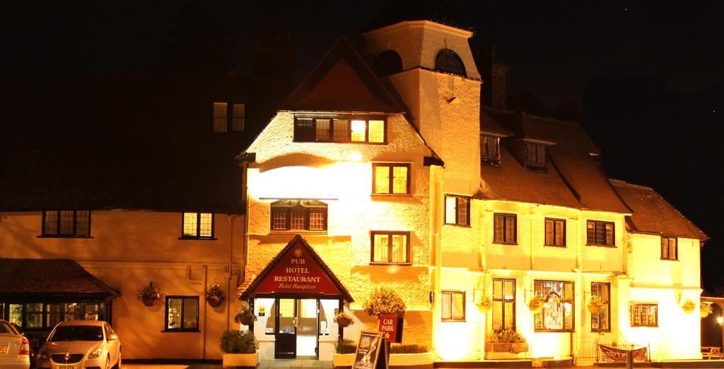 Photo of Buildings in Hindhead