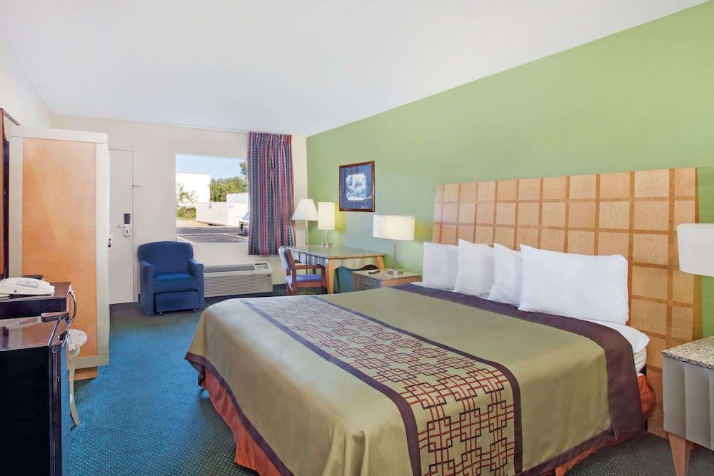 Photo of Bedroom in Greeneville