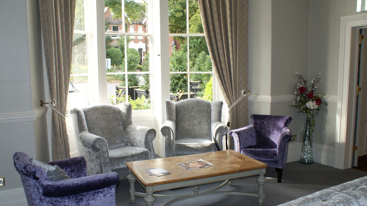 Photo of Livingroom in Alton