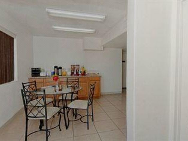 Photo of Livingroom in Groves