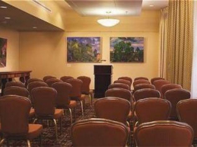 Photo of Livingroom in Downtown