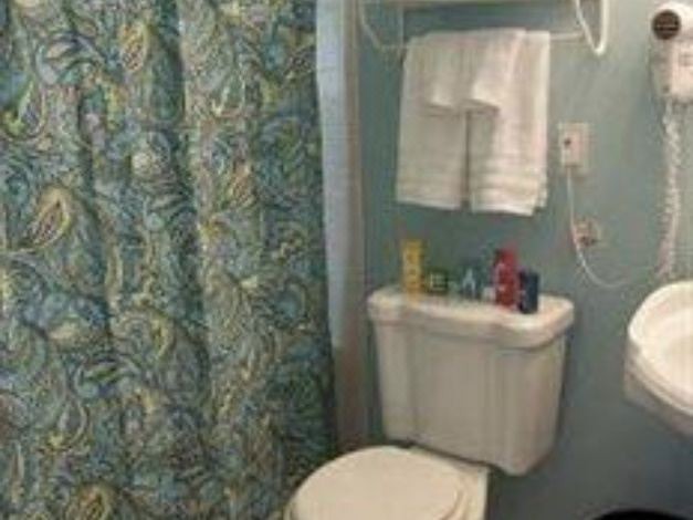 Photo of Bathroom in Wall