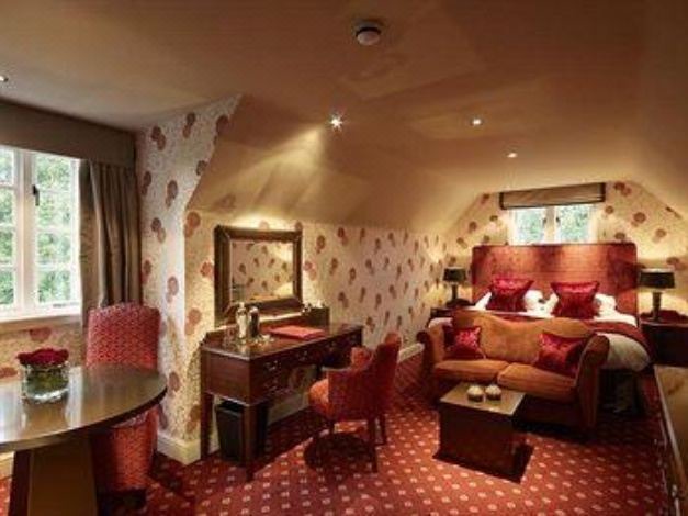 Photo of Livingroom in Horley