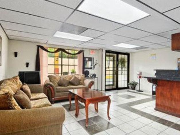 Photo of Livingroom in Marshall