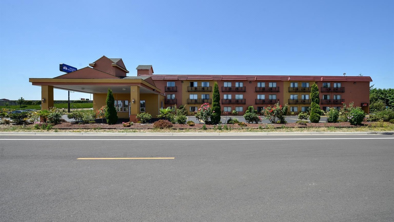 Photo of Buildings in Salem