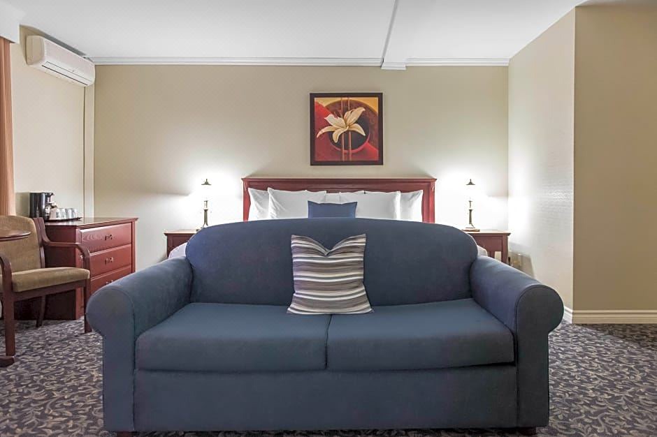 Photo of Livingroom in Mont-Laurier