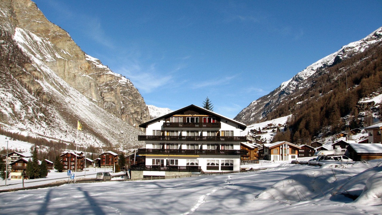 Photo of Buildings in Randa