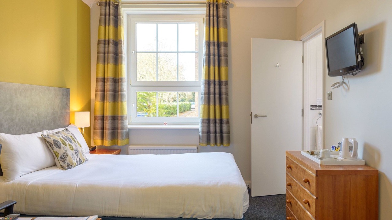 Photo of Bedroom in Cranfield