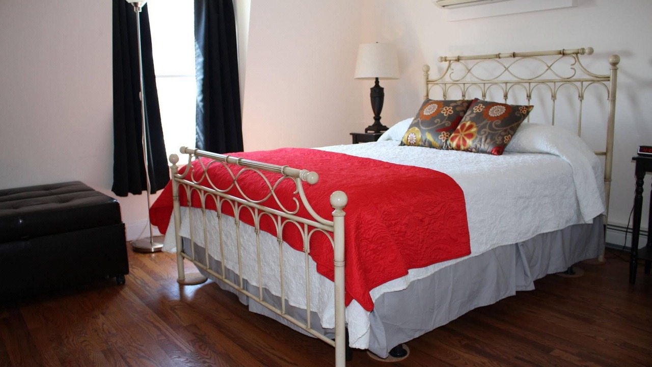 Photo of Bedroom in Wall