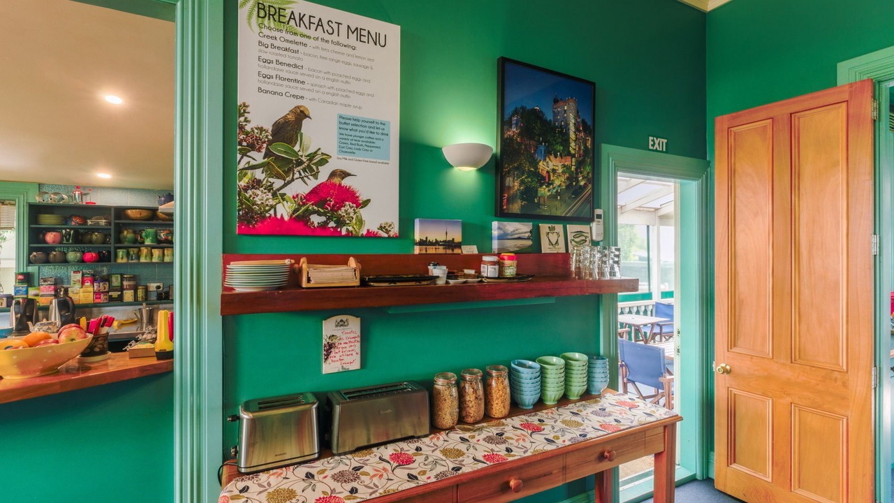 Photo of Others in Ponsonby