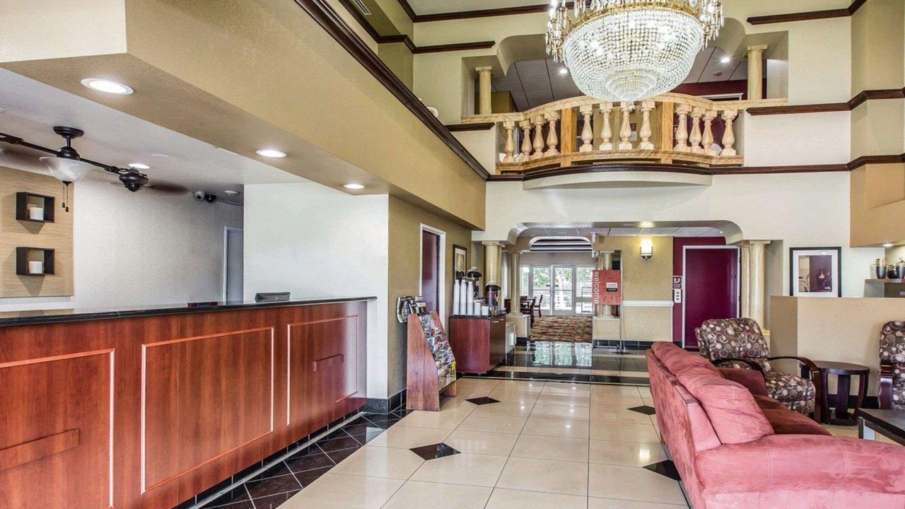 Photo of Livingroom in Bakersfield