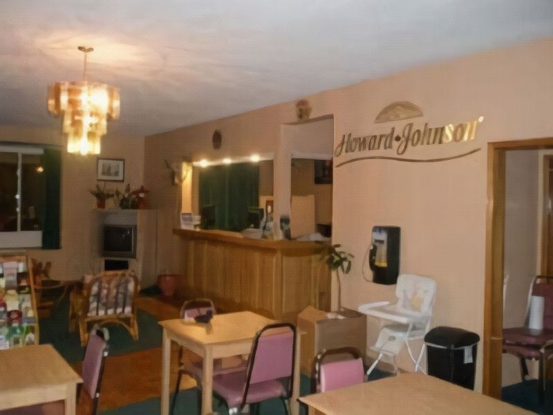Photo of Livingroom in Gananoque