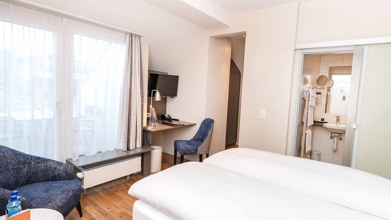 Photo of Bedroom in District 6