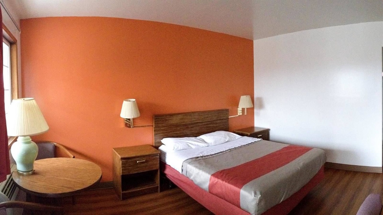 Photo of Bedroom in Carrolls