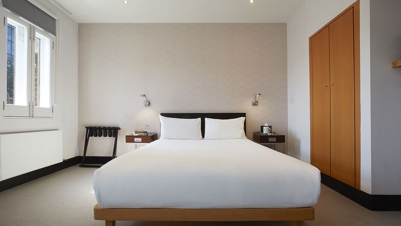 Photo of Bedroom in Fitzrovia