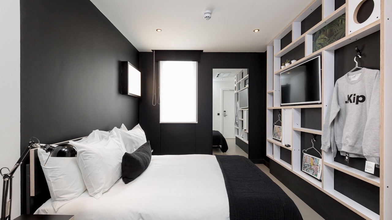 Photo of Bedroom in Hackney Central