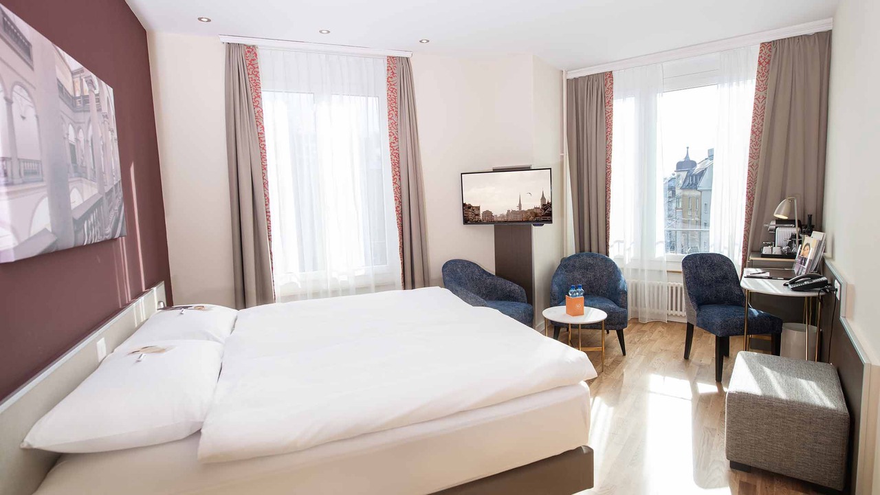 Photo of Bedroom in District 6