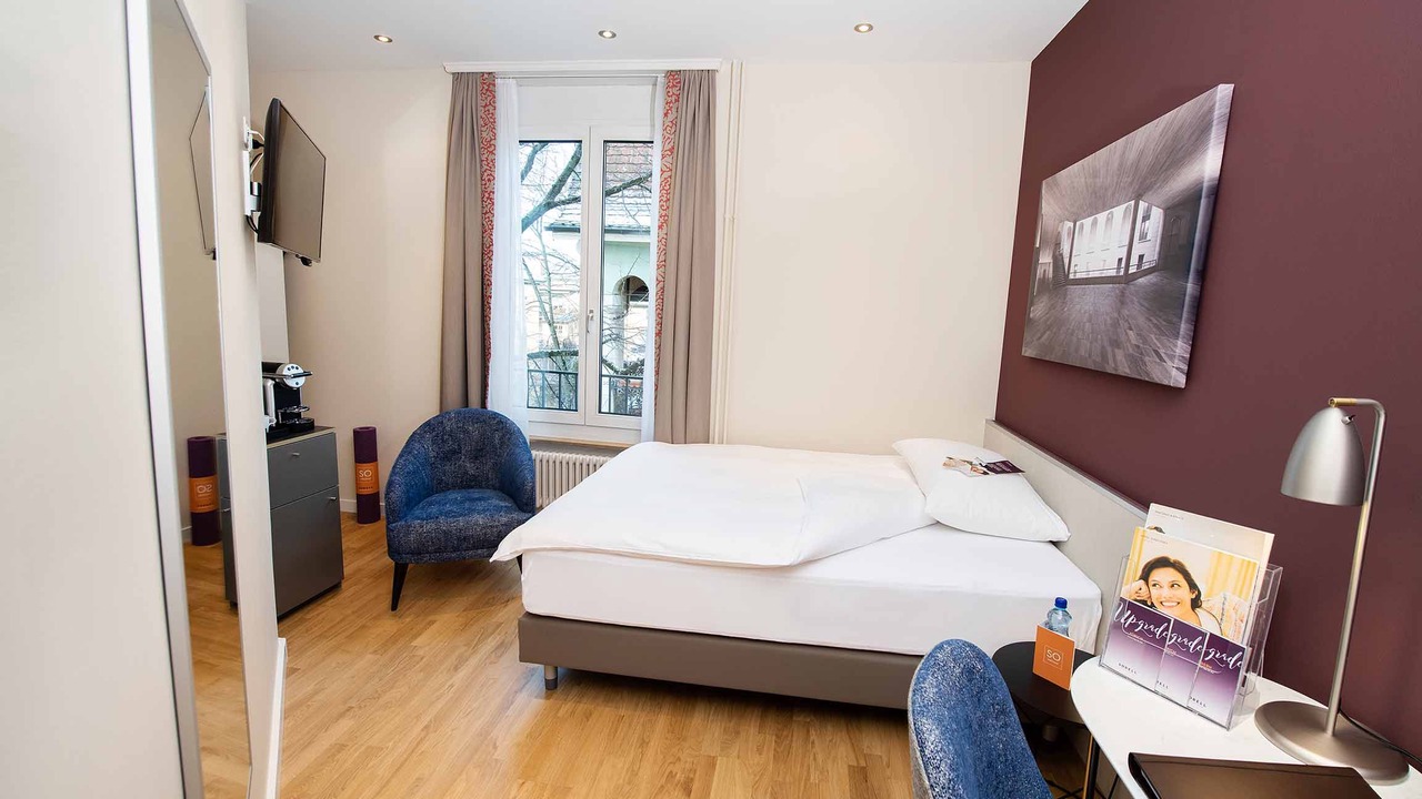 Photo of Bedroom in District 6