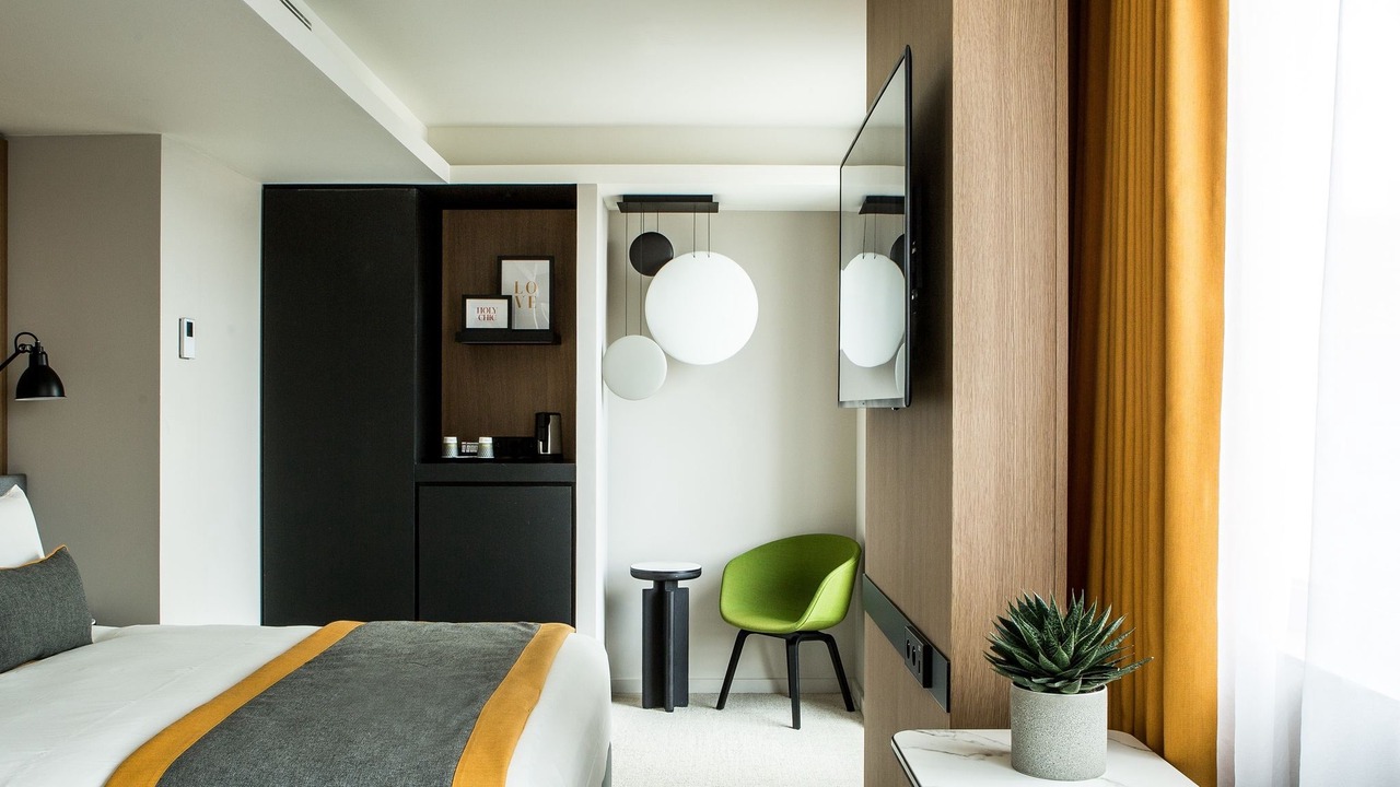 Photo of Bedroom in 17th Arrondissement