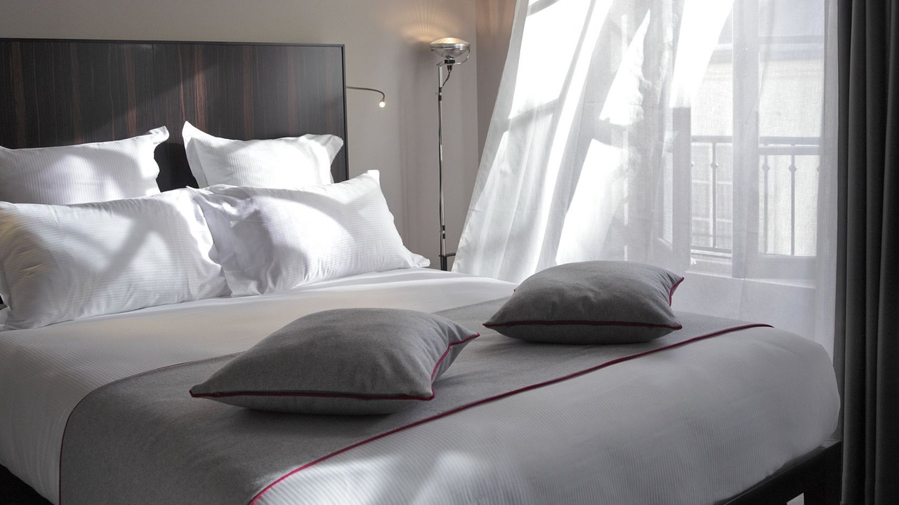 Photo of Bedroom in 7th Arrondissement