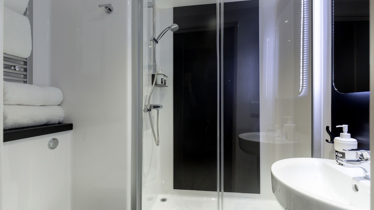 Photo of Bathroom in Hackney Central