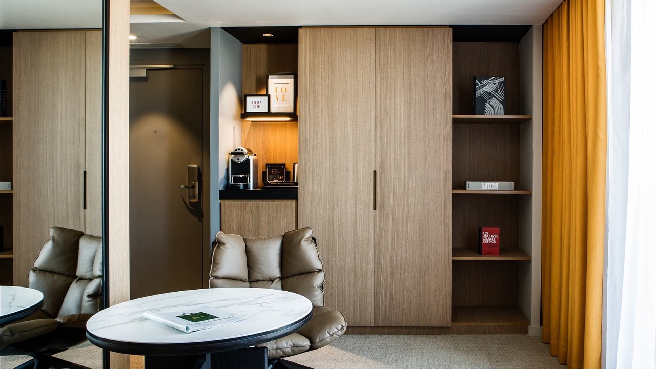 Photo of Livingroom in 17th Arrondissement