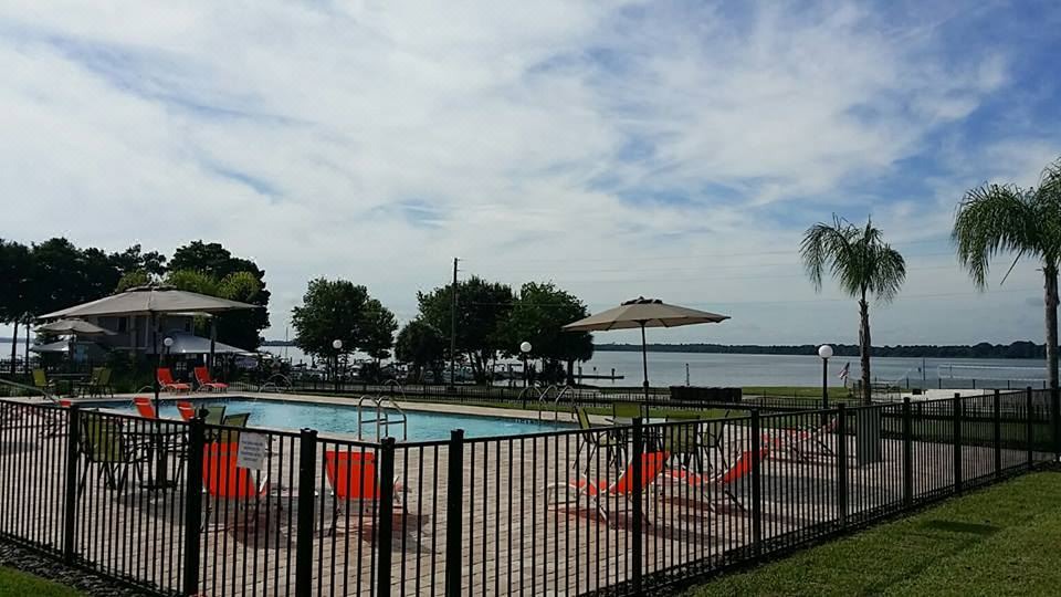 Photo of Buildings in Tavares