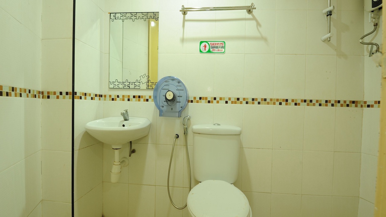 Photo of Bathroom in Medan Batu Caves