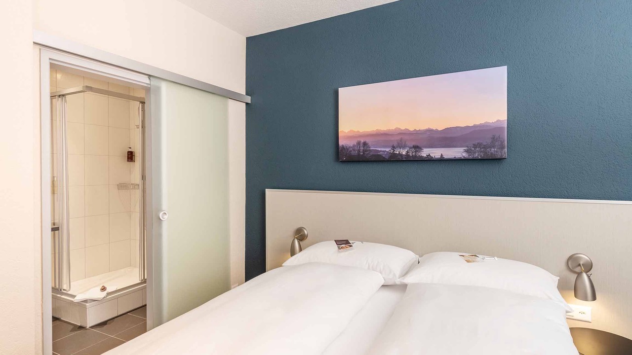 Photo of Bedroom in District 6