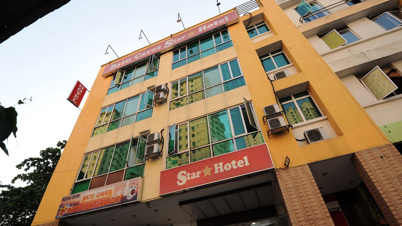 Photo of Buildings in Medan Batu Caves
