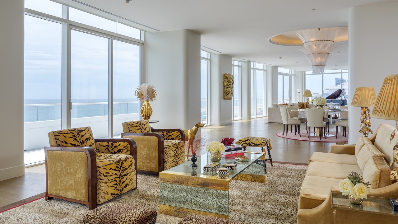 Photo of Livingroom in Mid Beach