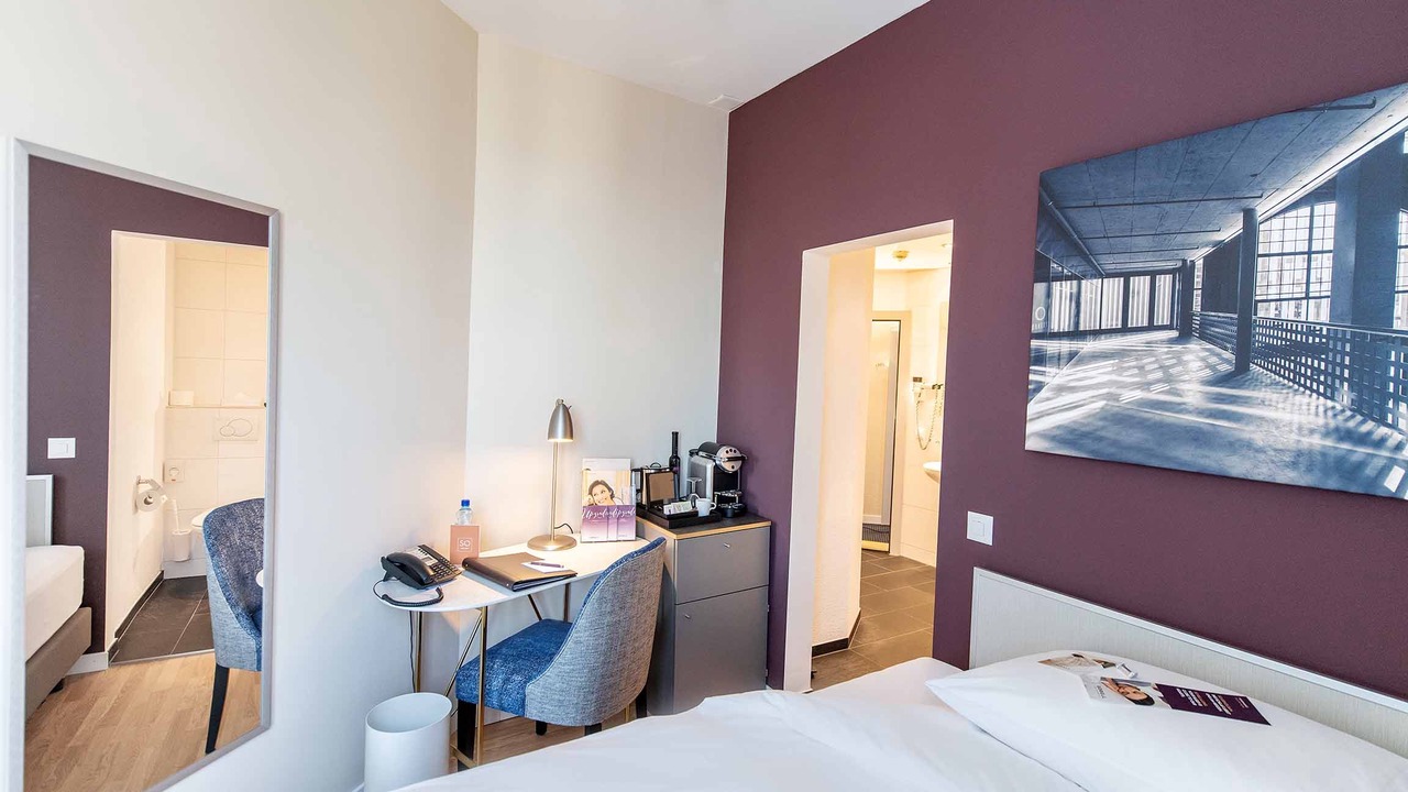Photo of Bedroom in District 6