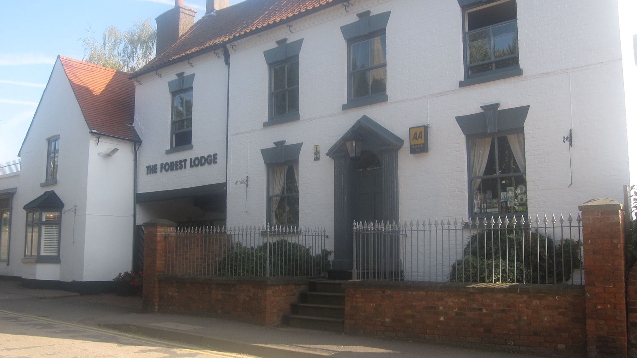 Photo of Buildings in Edwinstowe