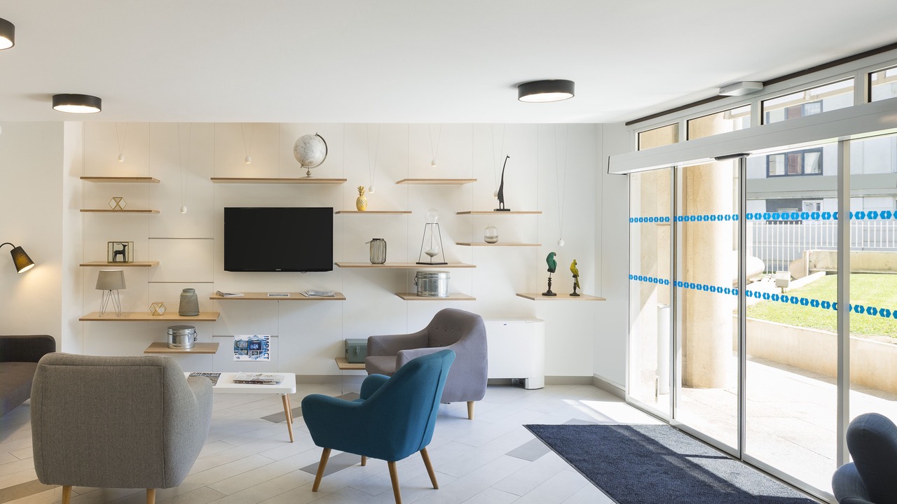 Photo of Livingroom in Antigone