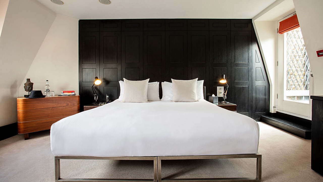 Photo of Bedroom in Fitzrovia