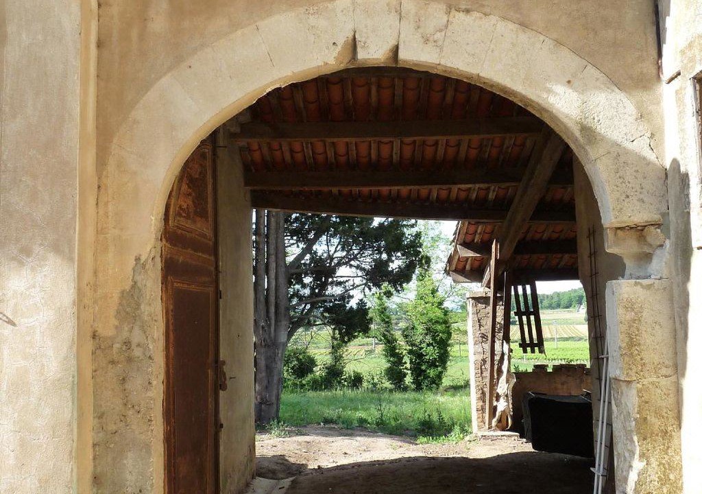 Photo of Buildings in Pont-Saint-Esprit