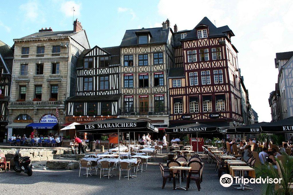 Photo of Buildings in Quartier Pasteur