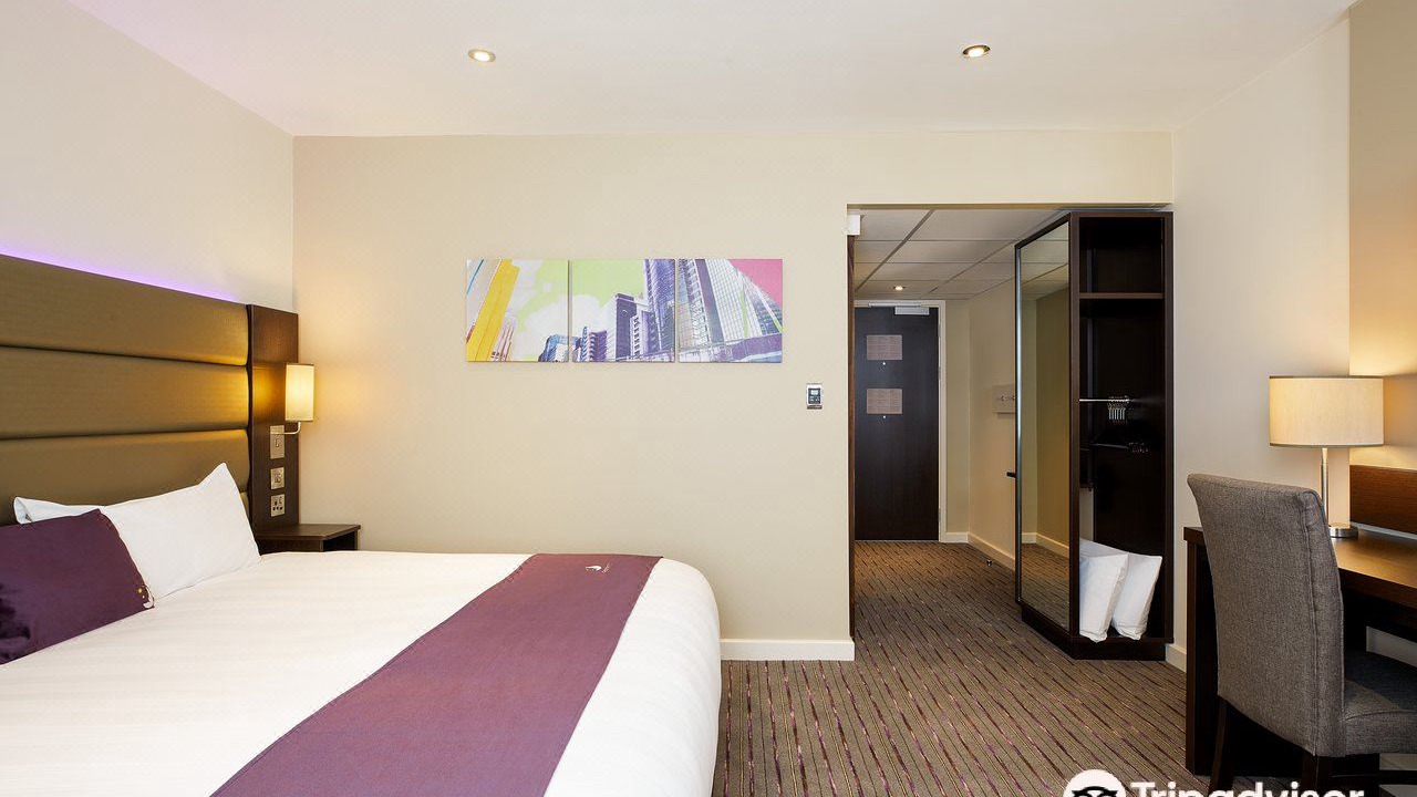 Photo of Bedroom in Woking