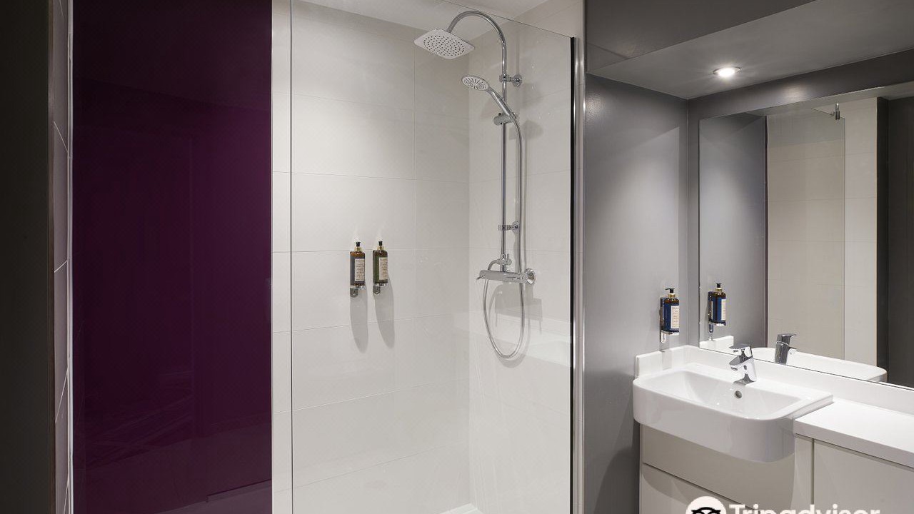 Photo of Bathroom in Abingdon