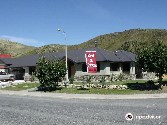 Photo of Buildings in Omarama