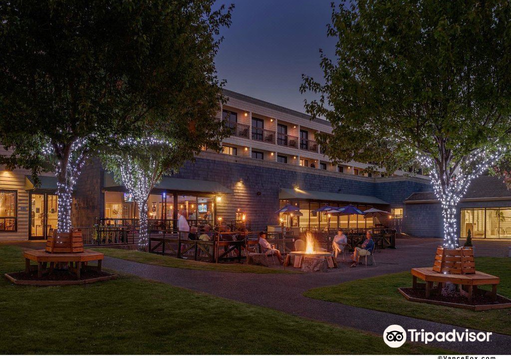 Photo of Buildings in Silverdale