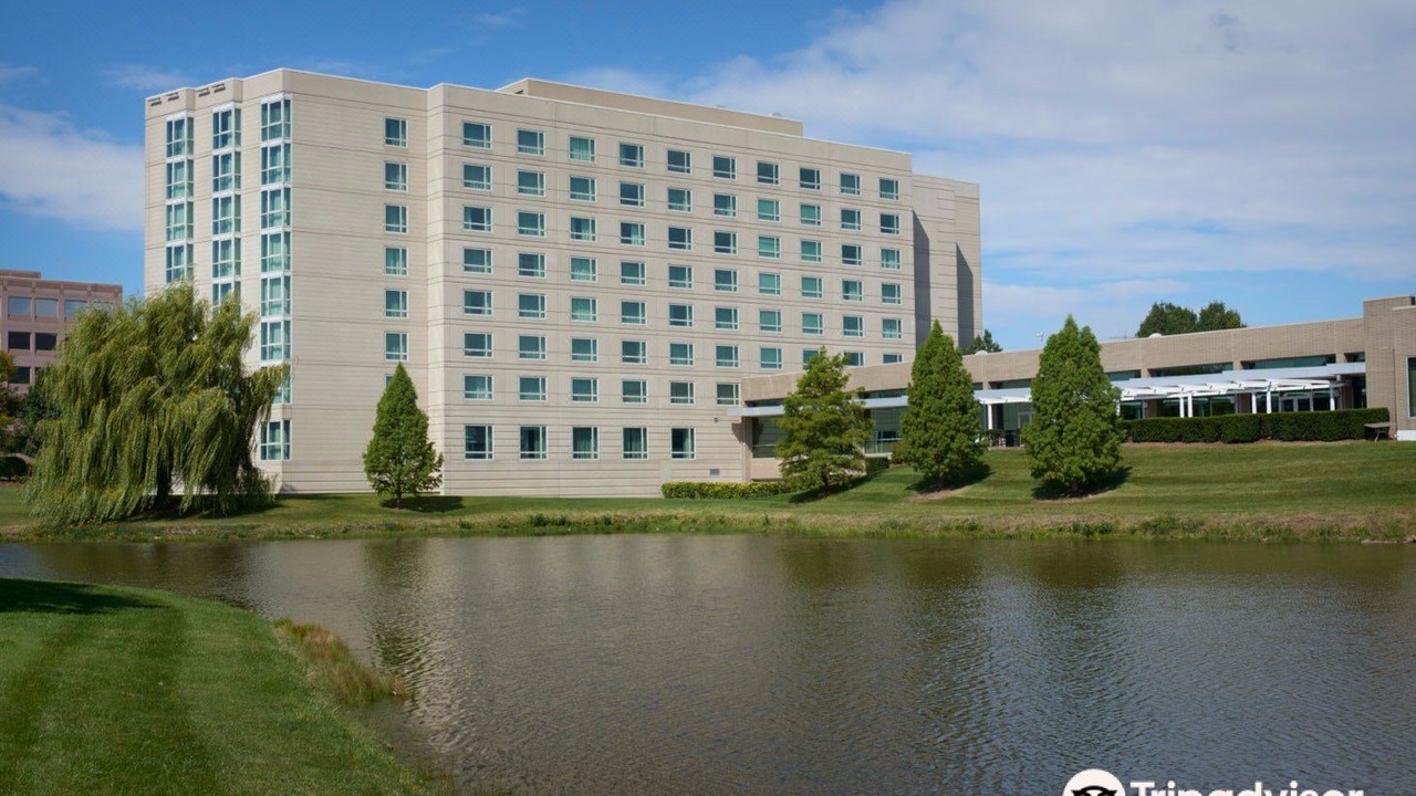 Photo of Buildings in Burr Ridge